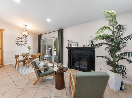 8645 Prairiewoods Dr, Sacramento, CA 95828 Photo