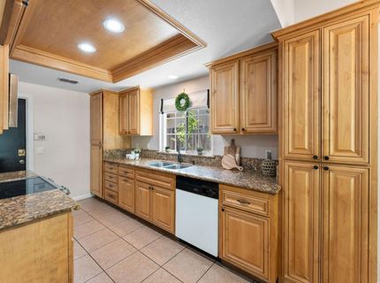 8645 Prairiewoods Dr, Sacramento, CA 95828 Photo