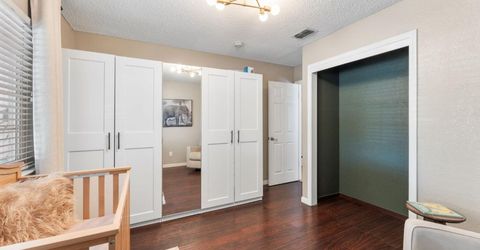 8645 Prairiewoods Dr, Sacramento, CA 95828 Photo