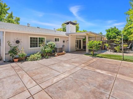 8645 Prairiewoods Dr, Sacramento, CA 95828 Photo