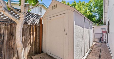 8645 Prairiewoods Dr, Sacramento, CA 95828 Photo