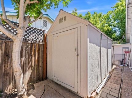 8645 Prairiewoods Dr, Sacramento, CA 95828 Photo