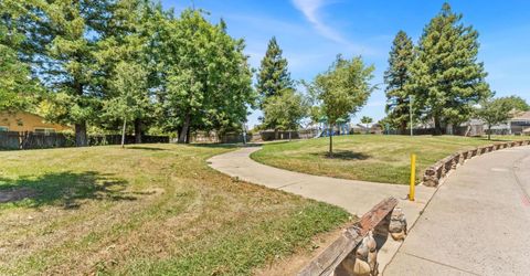 8645 Prairiewoods Dr, Sacramento, CA 95828 Photo