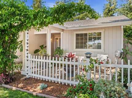 8645 Prairiewoods Dr, Sacramento, CA 95828 Photo