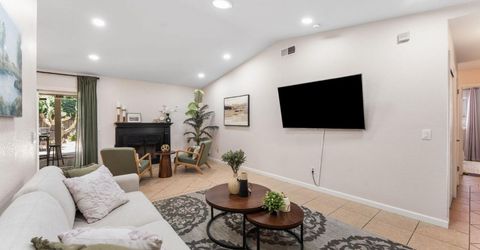 8645 Prairiewoods Dr, Sacramento, CA 95828 Photo