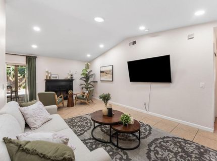 8645 Prairiewoods Dr, Sacramento, CA 95828 Photo