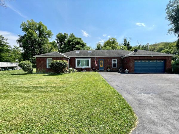 21 E Mountain Road S, Cold Spring, NY 10516