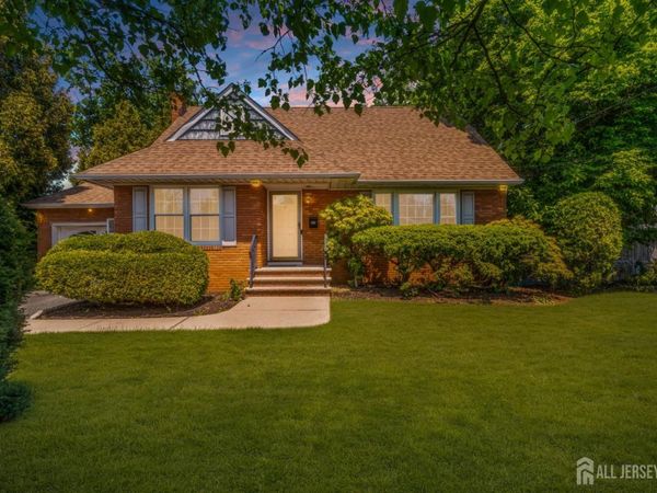 4 Conover Court, Edison, NJ 08817
