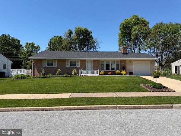 31 S WEST AVENUE, SHIREMANSTOWN, PA 17011