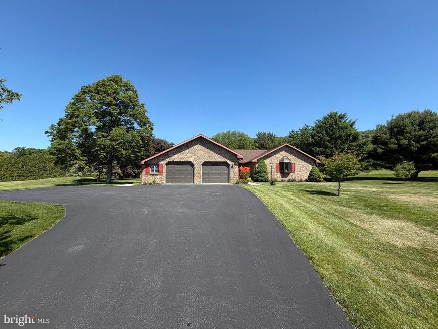 6 Enck Circle, Enola, PA 17025 Main Photo