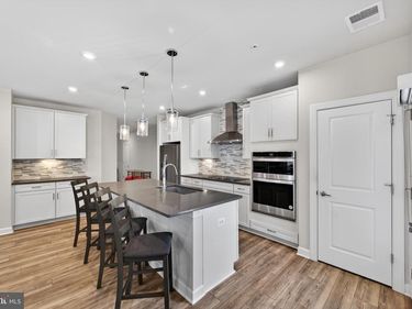 21630 HAWKSBILL HIGH CIRCLE, Unit 202, STERLING, VA 20164