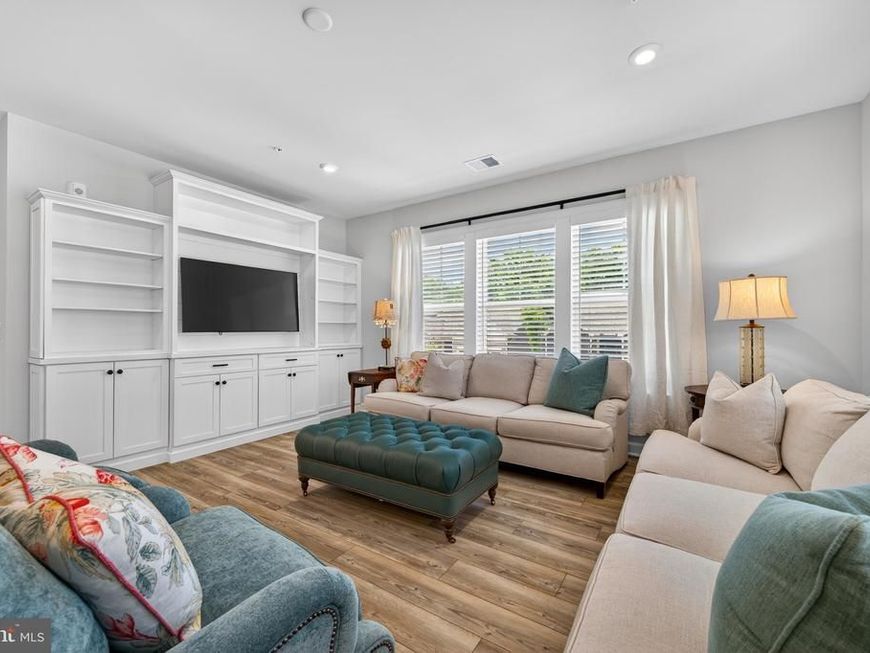 21630 Hawksbill High Circle , Unit 202, Sterling, VA 20164 Main Photo