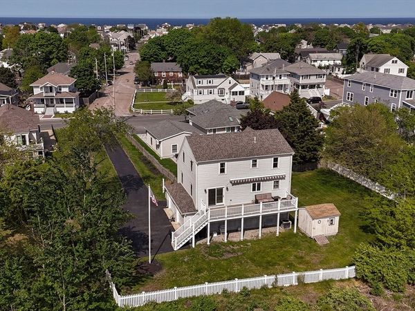 107 Newport Rd, Hull, MA 02045