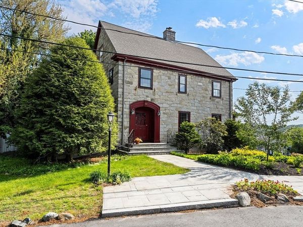 82 Richfield Rd, Arlington, MA 02474