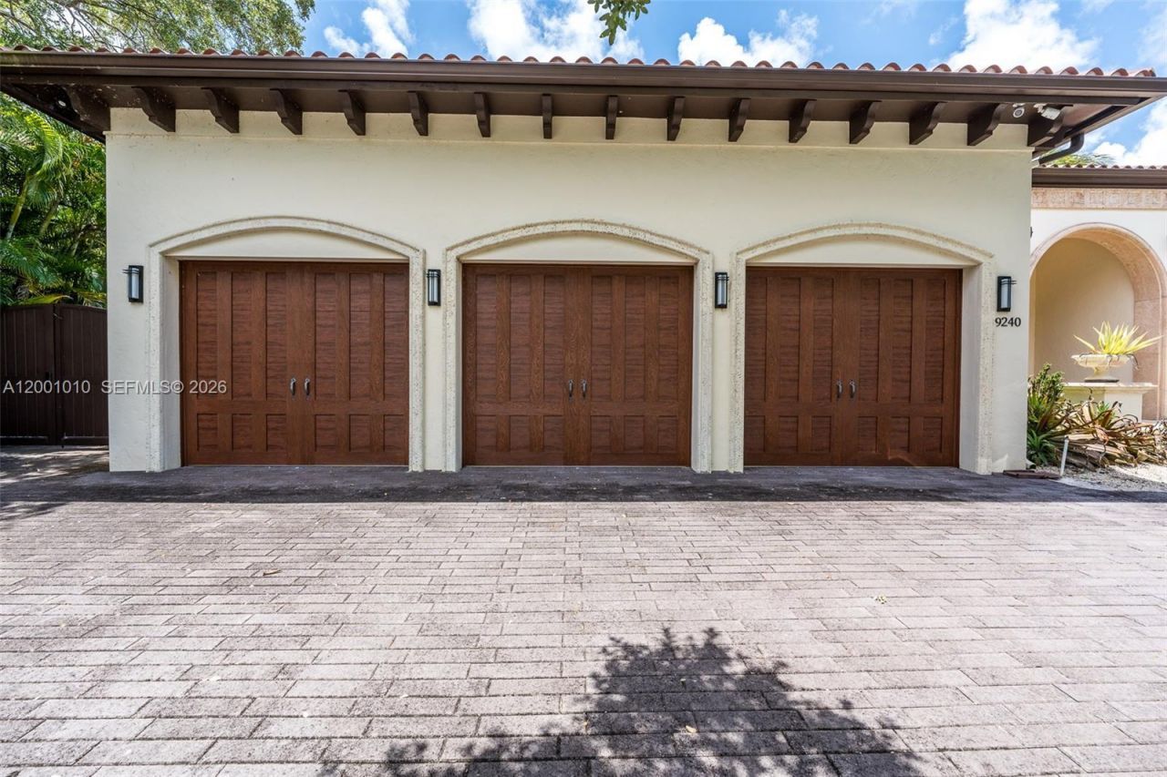 9240 SW 140th St, Miami, FL 33176 Photo