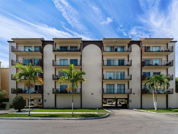 1950 W 54th St , Unit 406, Hialeah, FL 33012