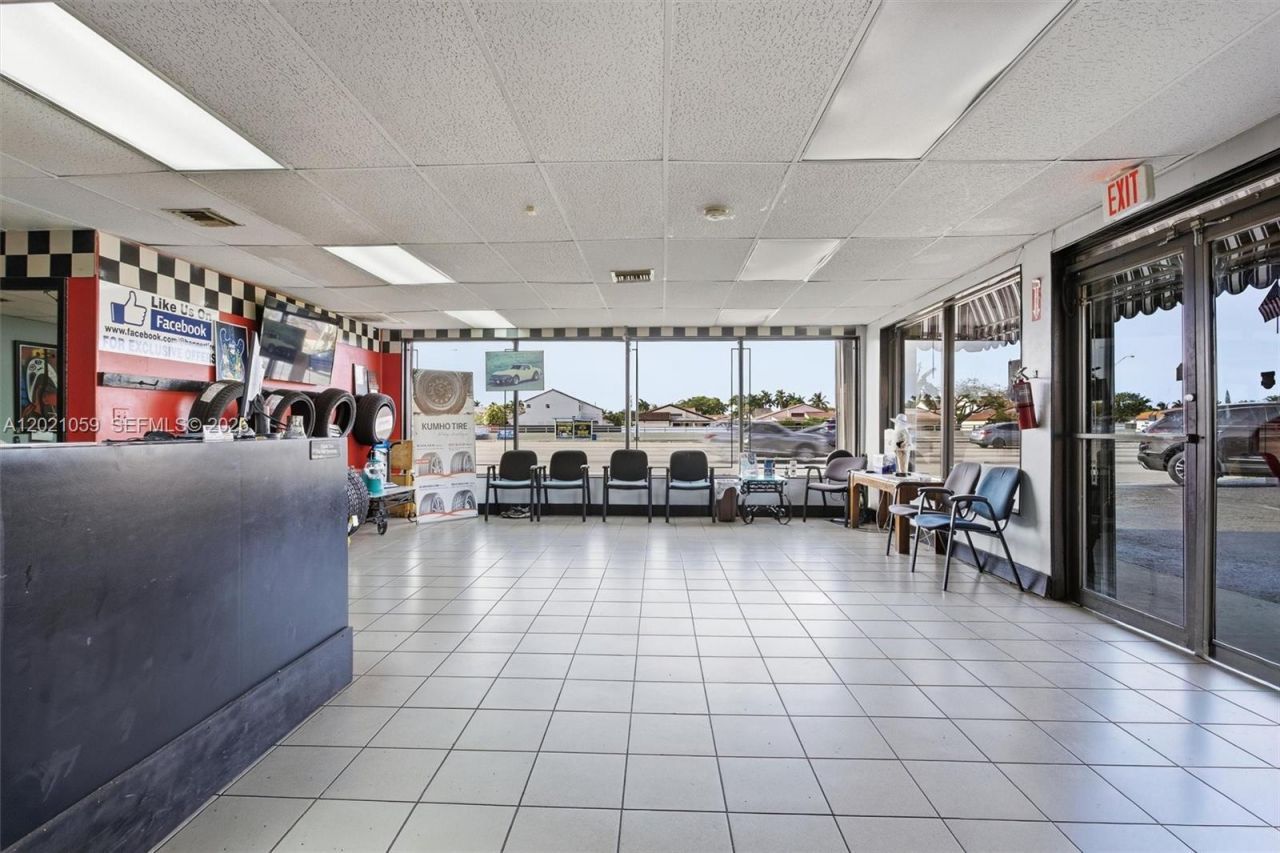 8730 SW 8th St, Miami, FL 33174 Photo