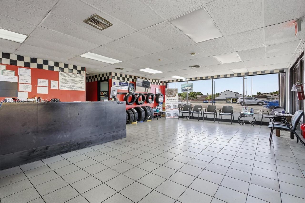 8730 SW 8th St, Miami, FL 33174 Photo