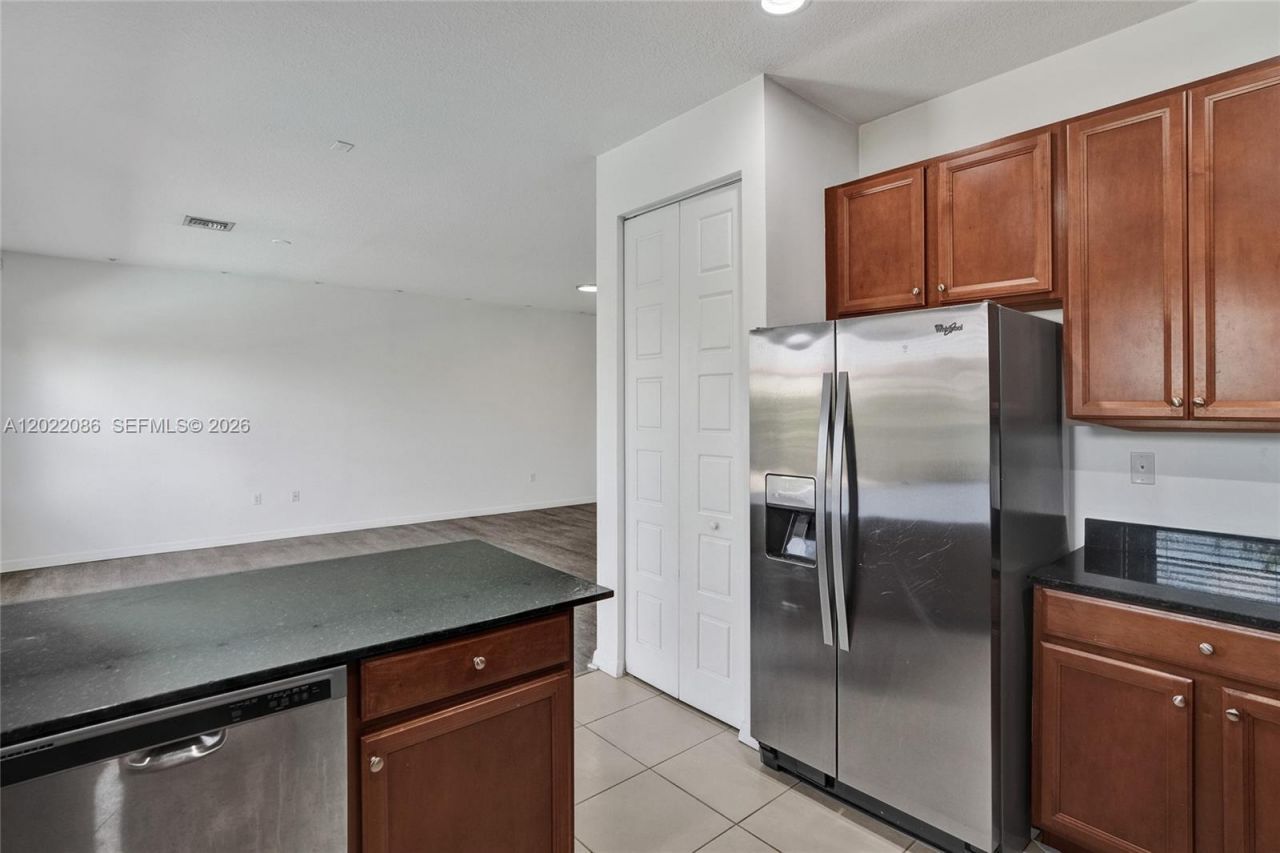 643 NE 191st Ter , Miami, FL 33179 Photo