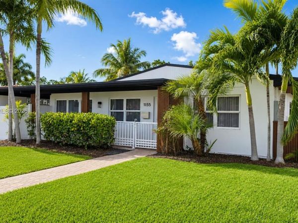 1155 Hayes St , Hollywood, FL 33019