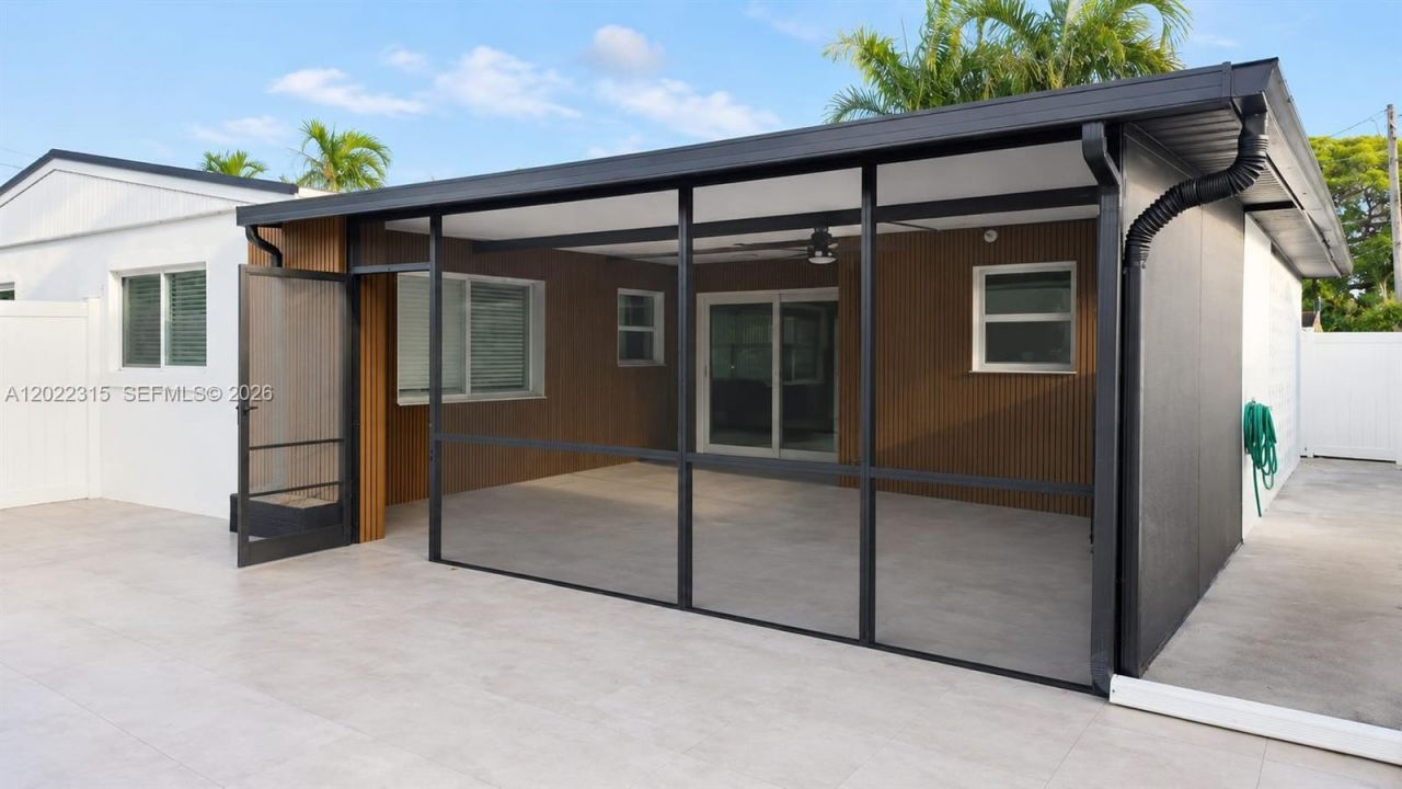 1155 Hayes St, Hollywood, FL 33019 Photo