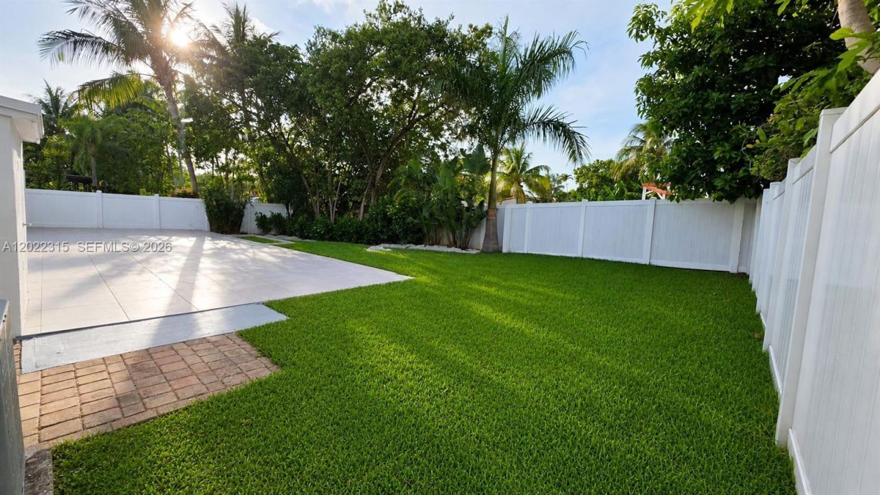 1155 Hayes St, Hollywood, FL 33019 Photo