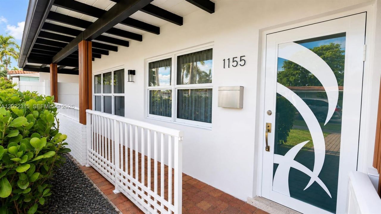 1155 Hayes St, Hollywood, FL 33019 Photo
