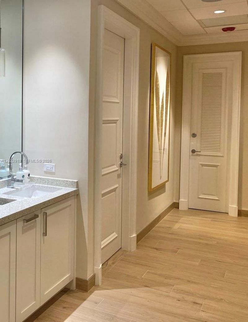731 Crandon Blvd, Unit 407, Key Biscayne, FL 33149 Photo