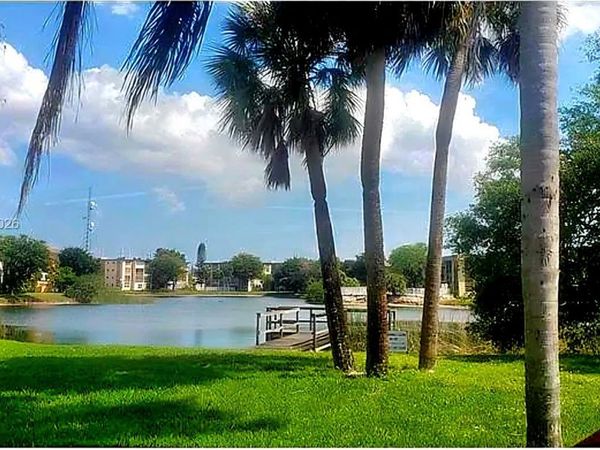 5498 NW 11th St , Unit C, Plantation, FL 33313