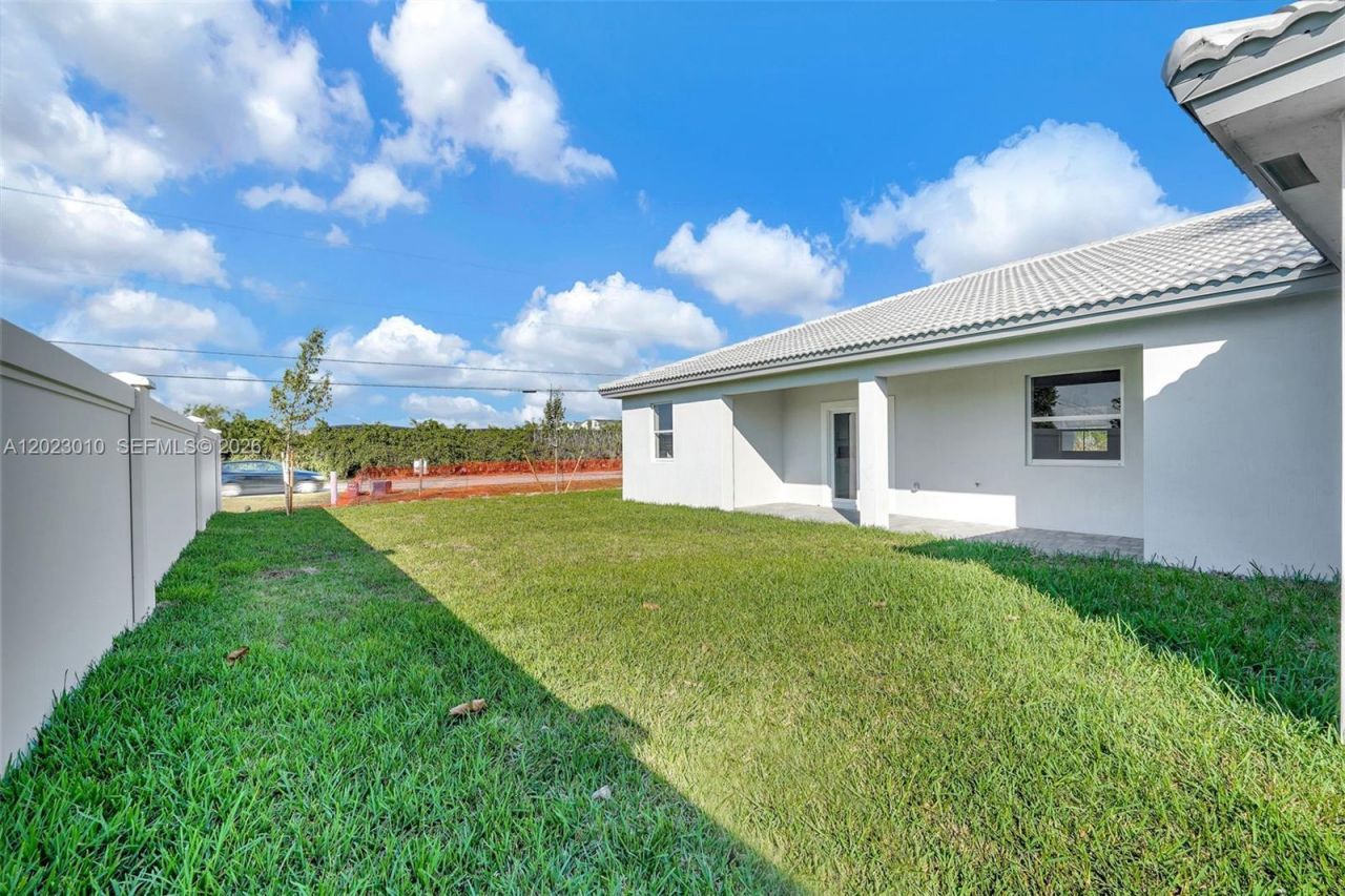 27210 SW 159th Path , Unit 10, Homestead, FL 33031 Photo
