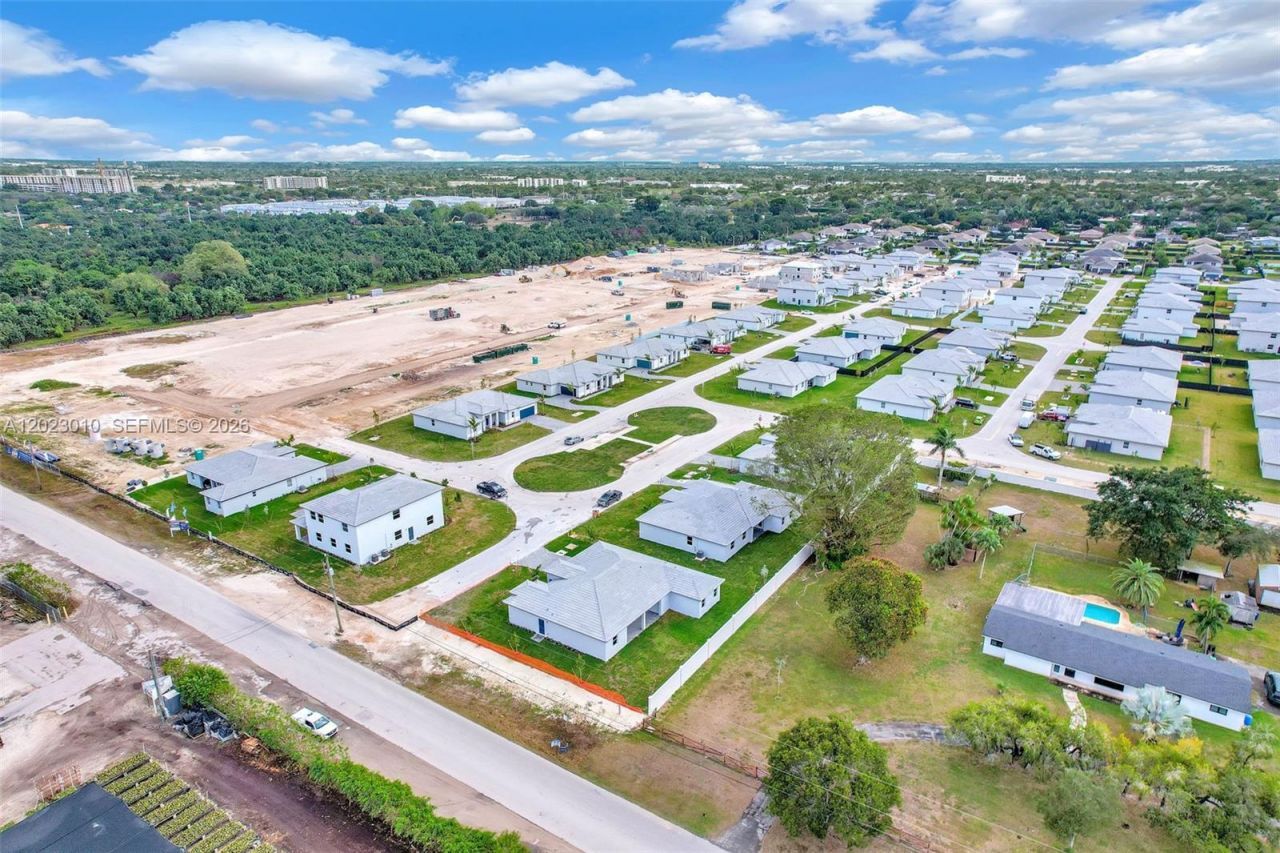 27210 SW 159th Path , Unit 10, Homestead, FL 33031 Photo