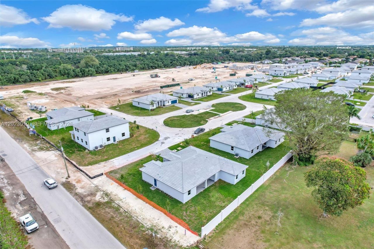 27210 SW 159th Path , Unit 10, Homestead, FL 33031 Photo