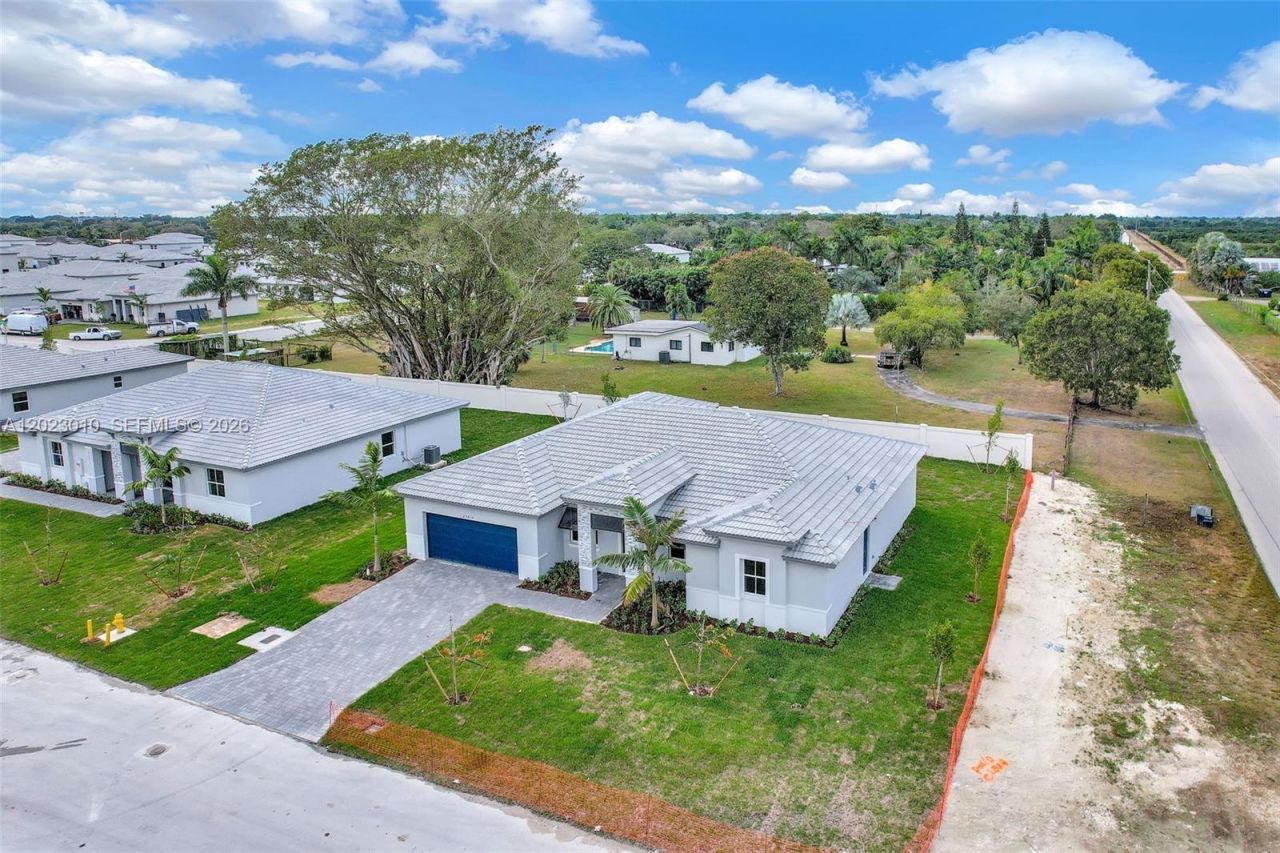 27210 SW 159th Path , Unit 10, Homestead, FL 33031 Photo