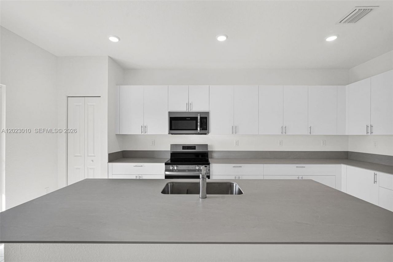 27210 SW 159th Path , Unit 10, Homestead, FL 33031 Photo