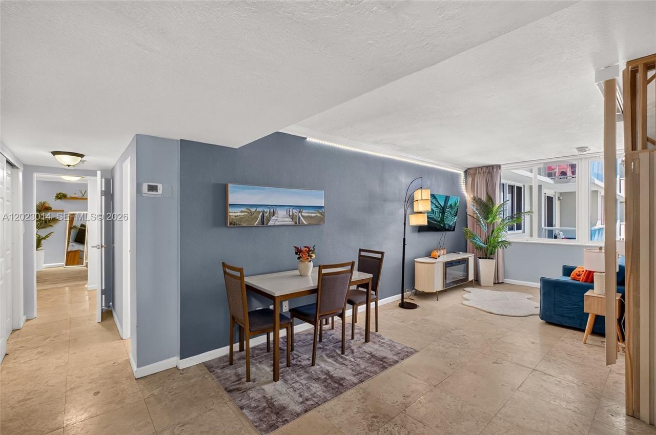 19201 Collins Ave, Unit 949, Sunny Isles Beach, FL 33160 Photo