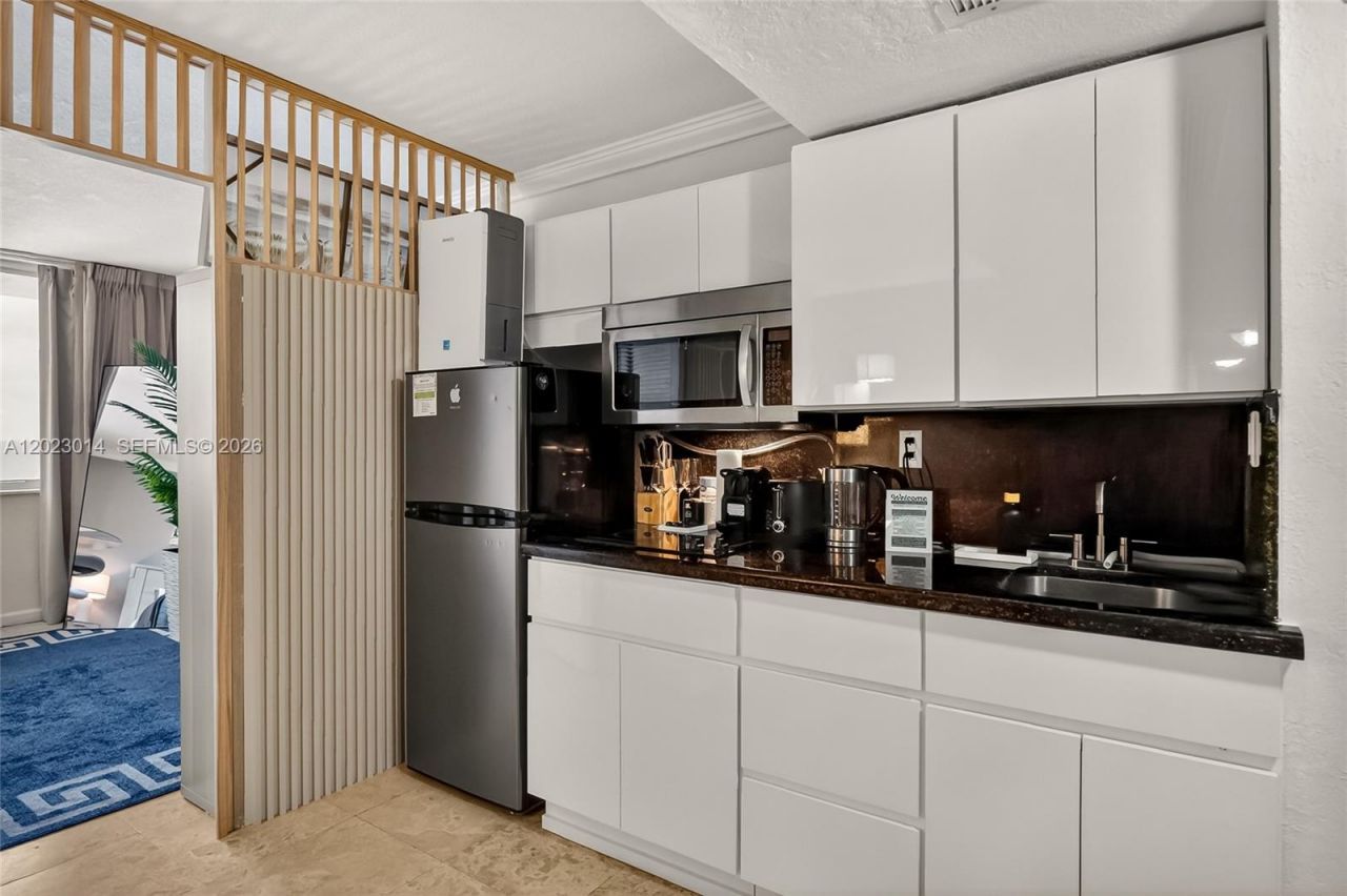 19201 Collins Ave, Unit 949, Sunny Isles Beach, FL 33160 Photo