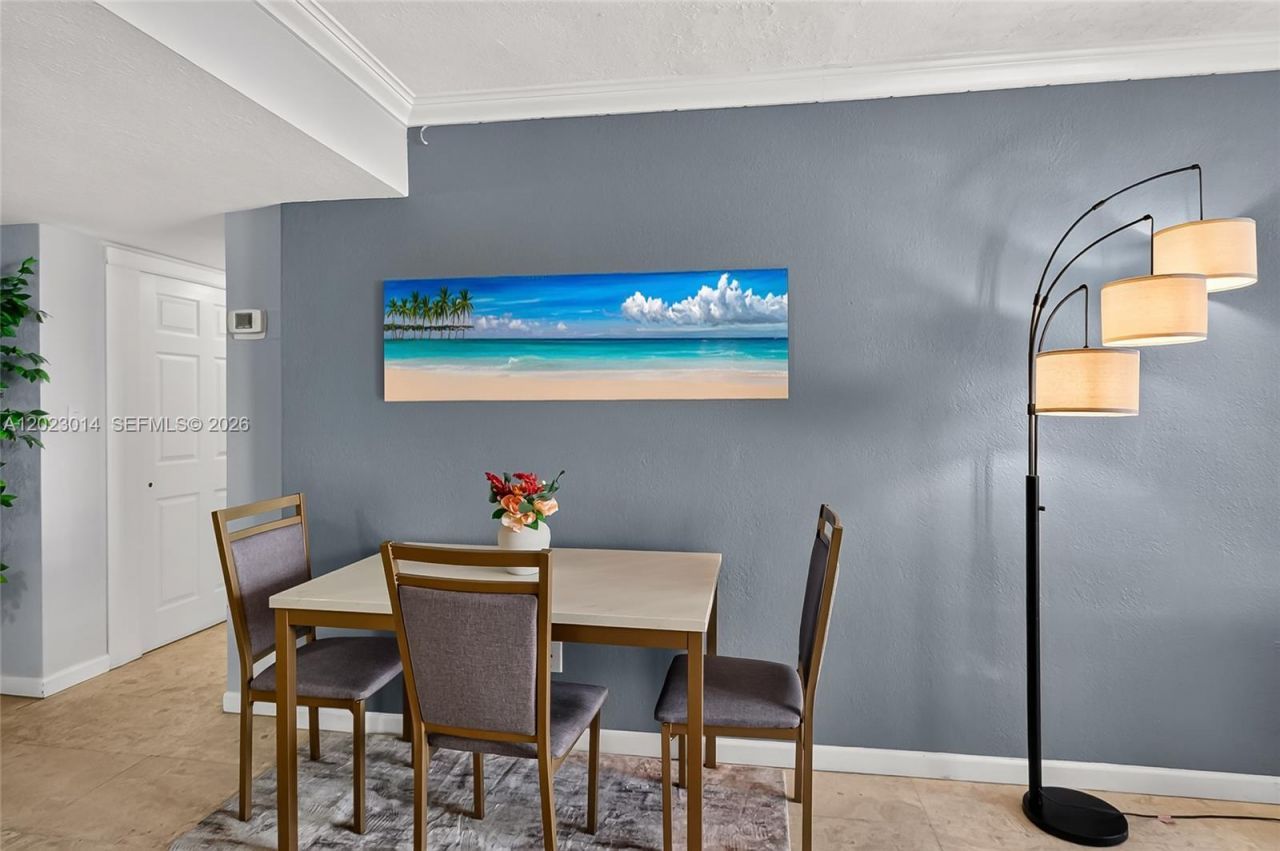 19201 Collins Ave, Unit 949, Sunny Isles Beach, FL 33160 Photo