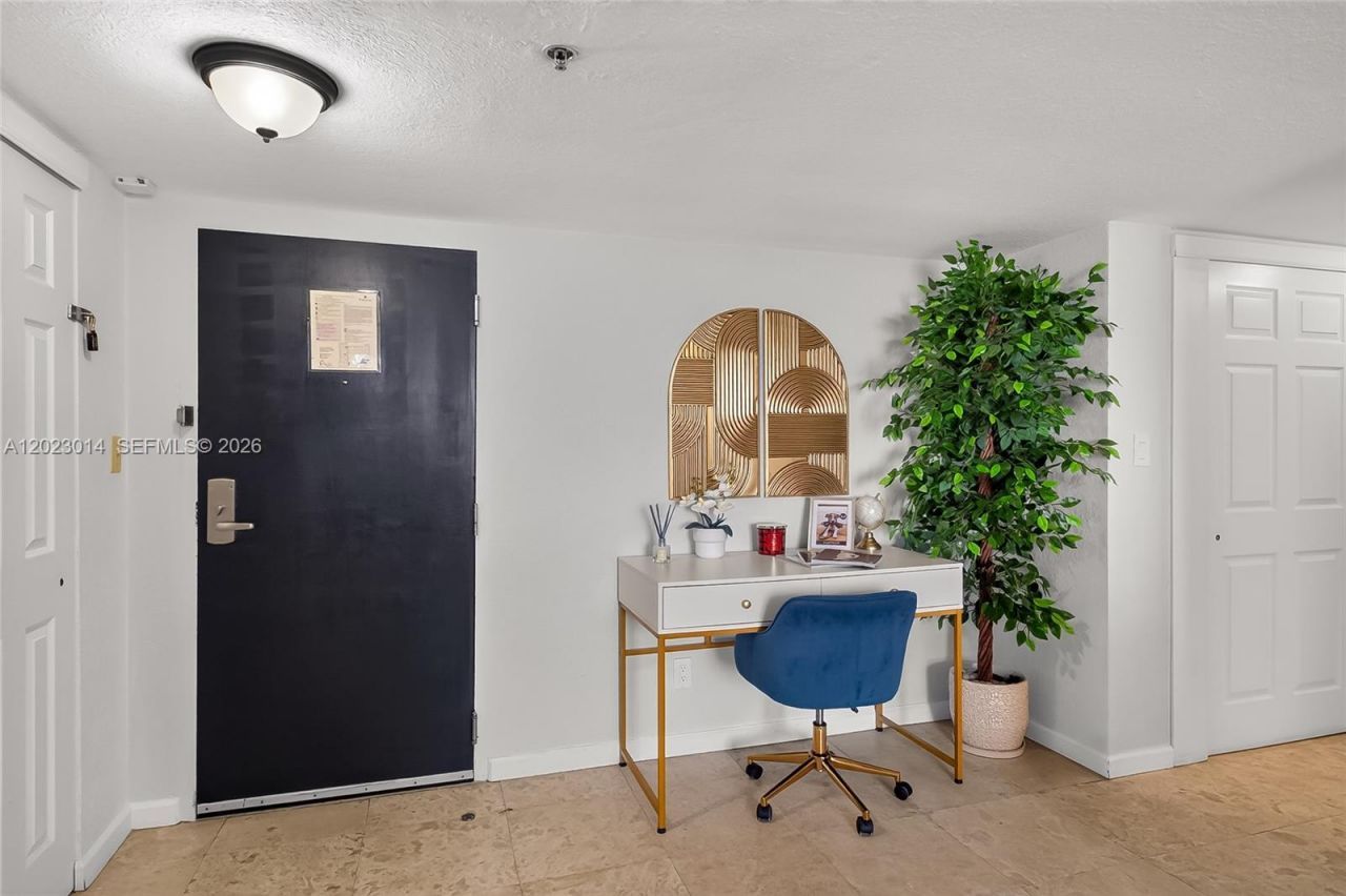 19201 Collins Ave, Unit 949, Sunny Isles Beach, FL 33160 Photo