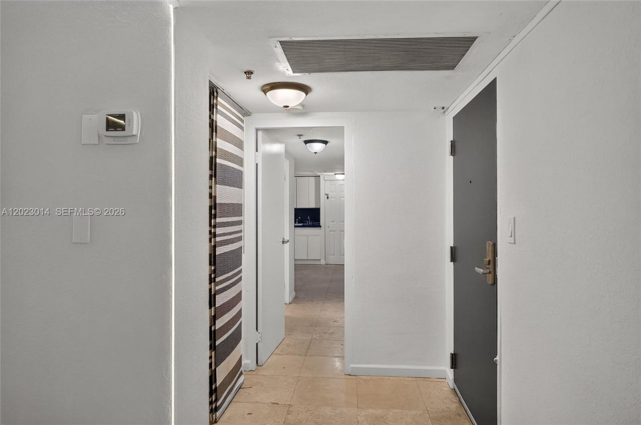 19201 Collins Ave, Unit 949, Sunny Isles Beach, FL 33160 Photo