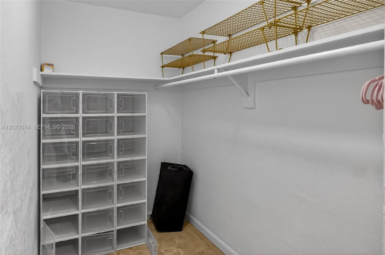 19201 Collins Ave, Unit 949, Sunny Isles Beach, FL 33160 Photo