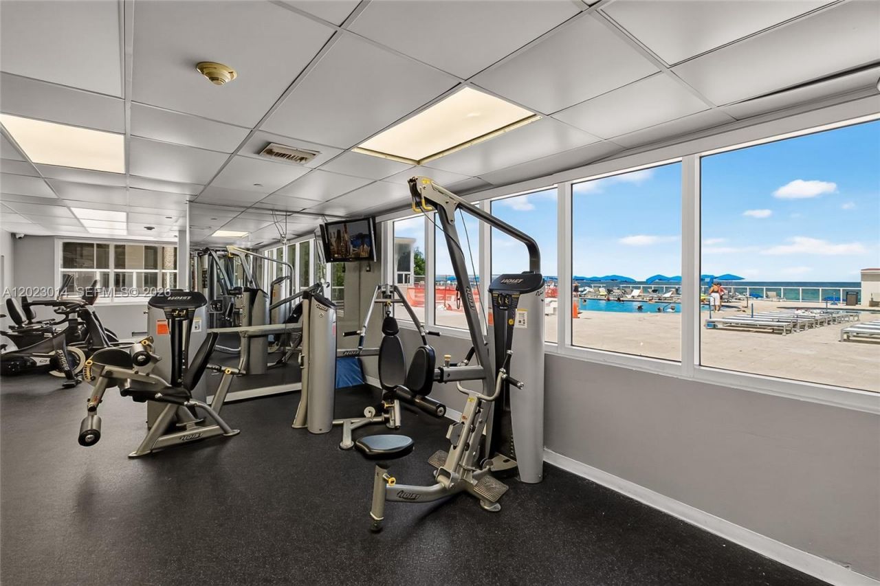 19201 Collins Ave, Unit 949, Sunny Isles Beach, FL 33160 Photo