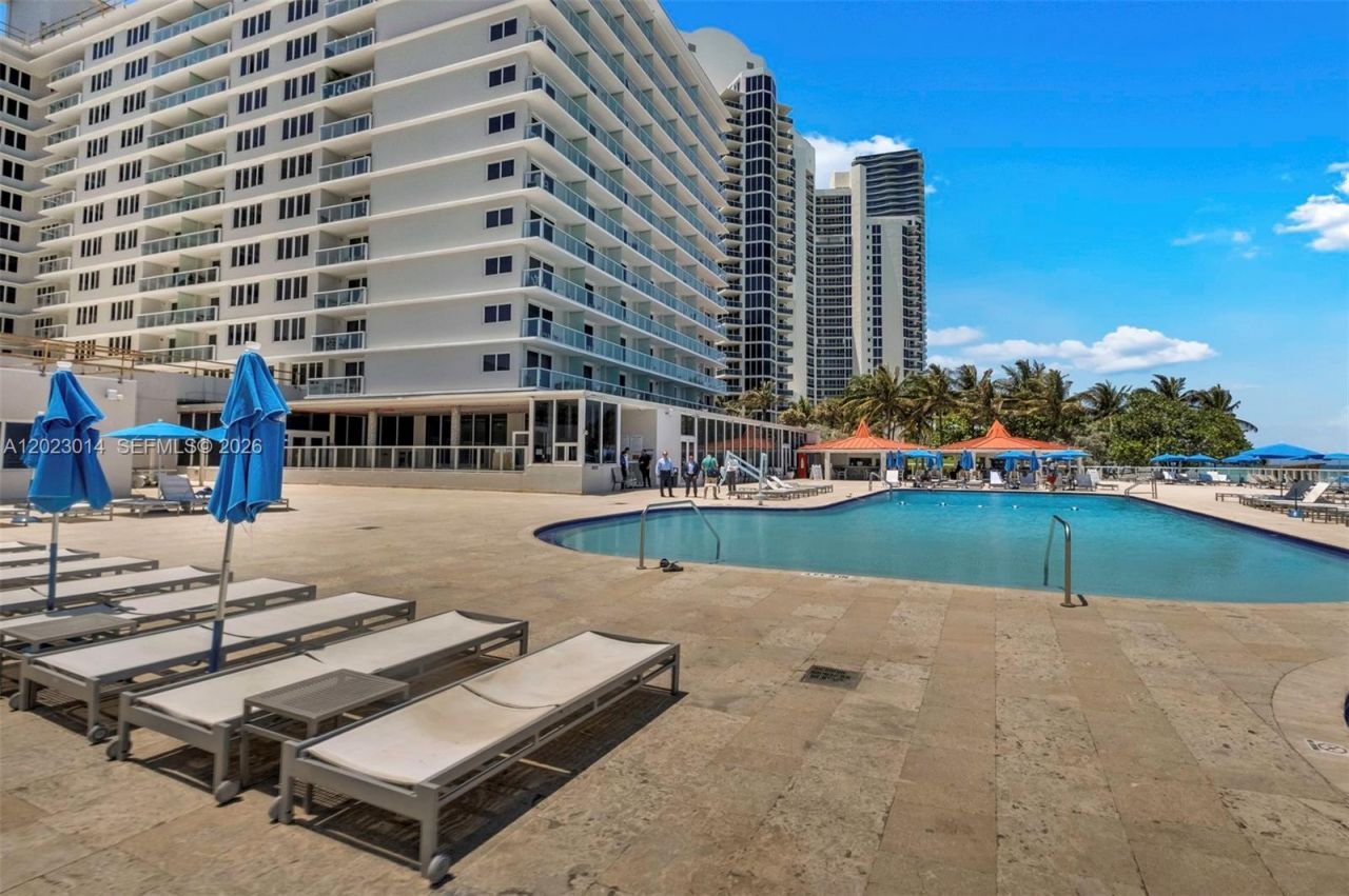 19201 Collins Ave, Unit 949, Sunny Isles Beach, FL 33160 Photo
