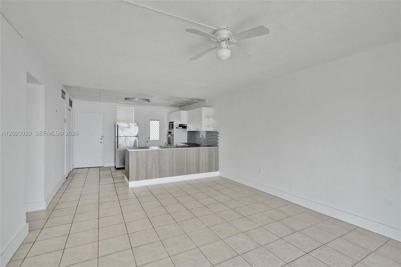 2920 Point East Dr , Unit N408, Aventura, FL 33160 Photo