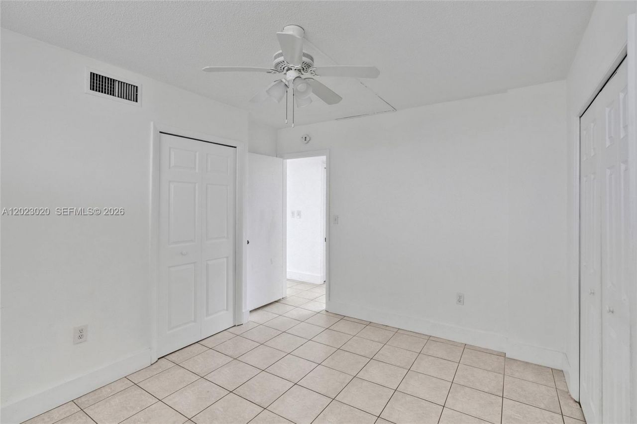 2920 Point East Dr , Unit N408, Aventura, FL 33160 Photo