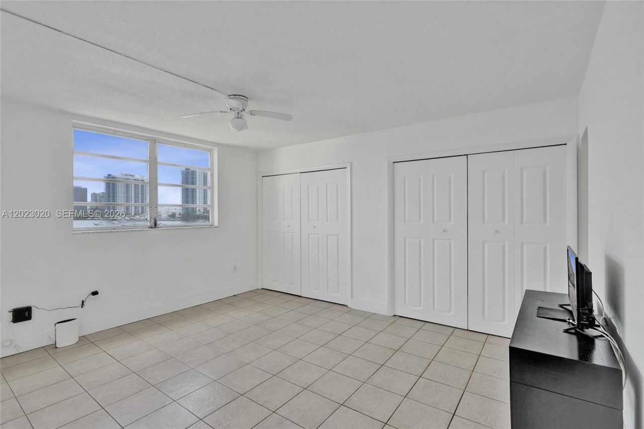 2920 Point East Dr , Unit N408, Aventura, FL 33160 Photo