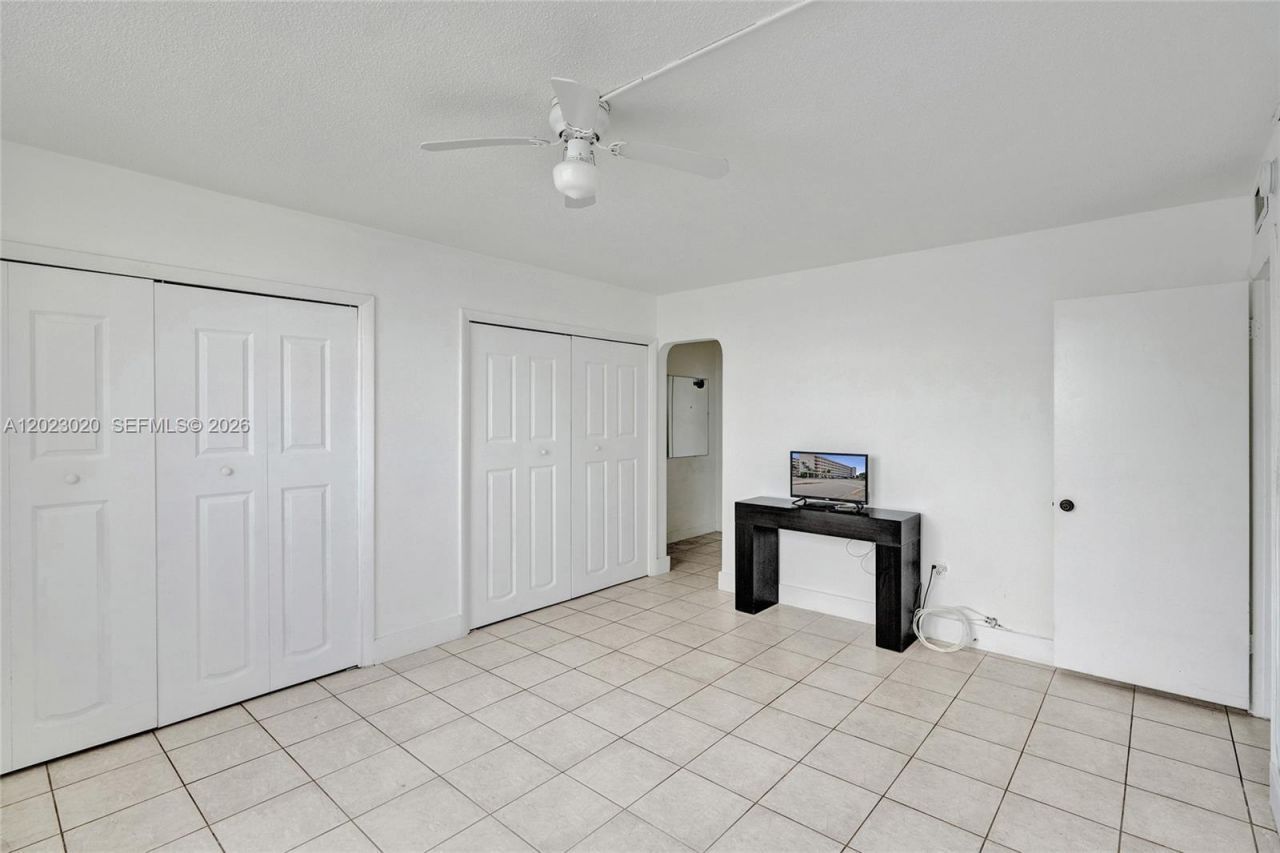 2920 Point East Dr , Unit N408, Aventura, FL 33160 Photo