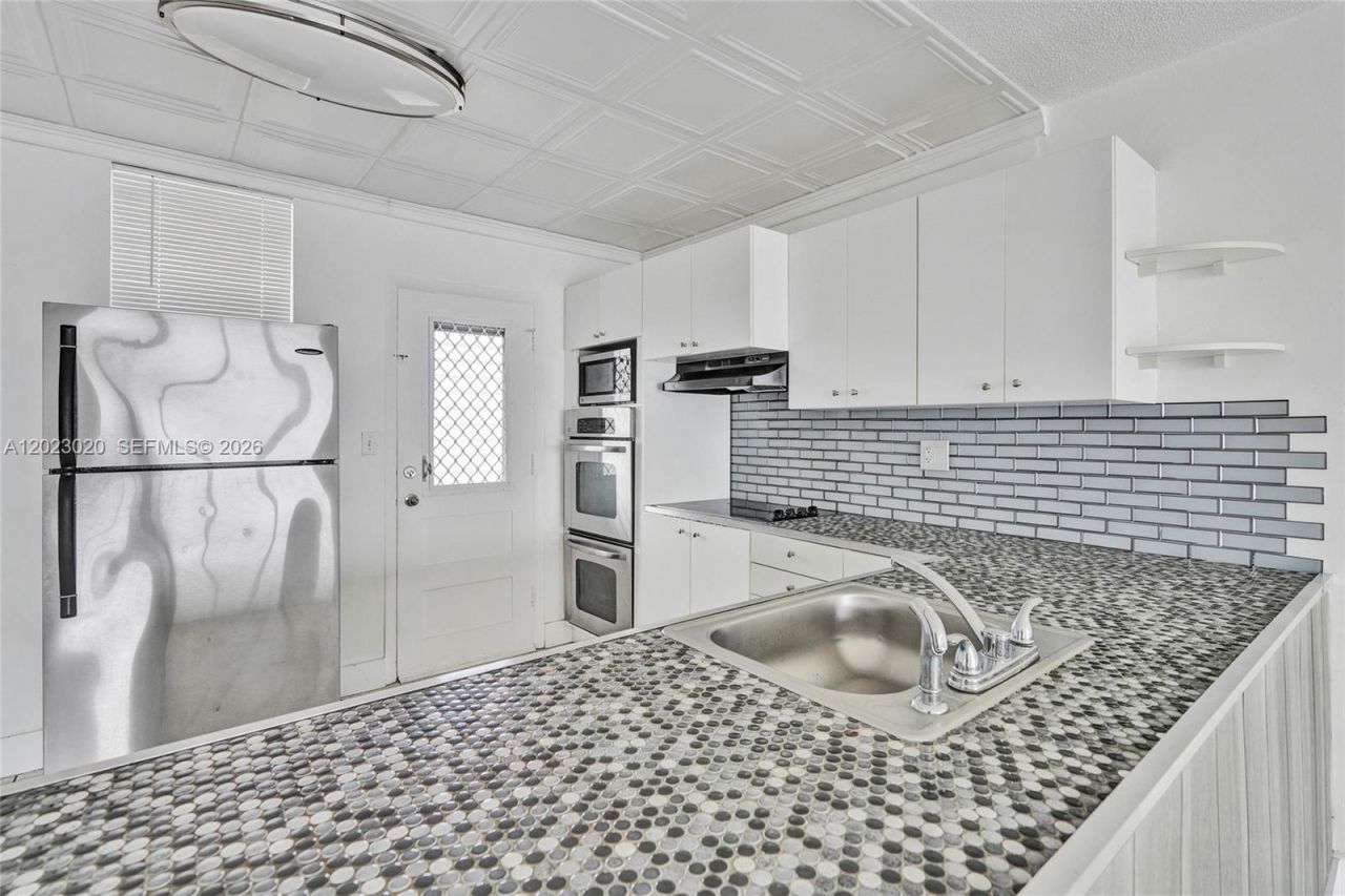 2920 Point East Dr , Unit N408, Aventura, FL 33160 Photo