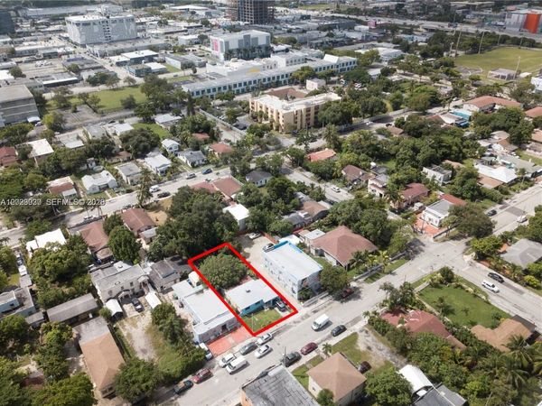 266 NW 32nd St , Miami, FL 33127