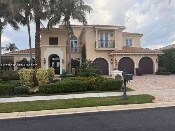 656 Hermitage Cir , Palm Beach Gardens, FL 33410