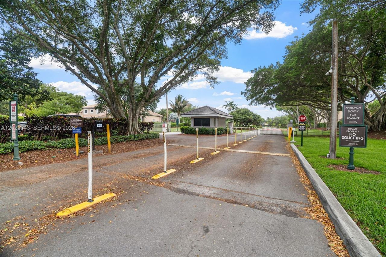 2810 Dunwoodie Pl, Homestead, FL 33035 Photo